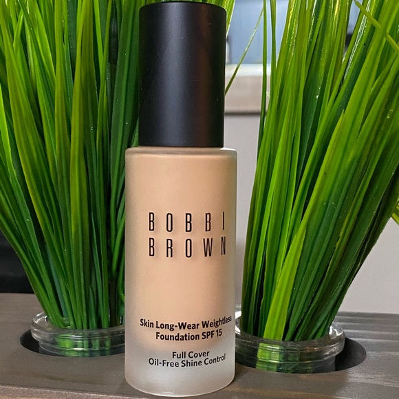 Bobbi Brown Other - Bobbi Brown C-046 Cool Beige Foundation